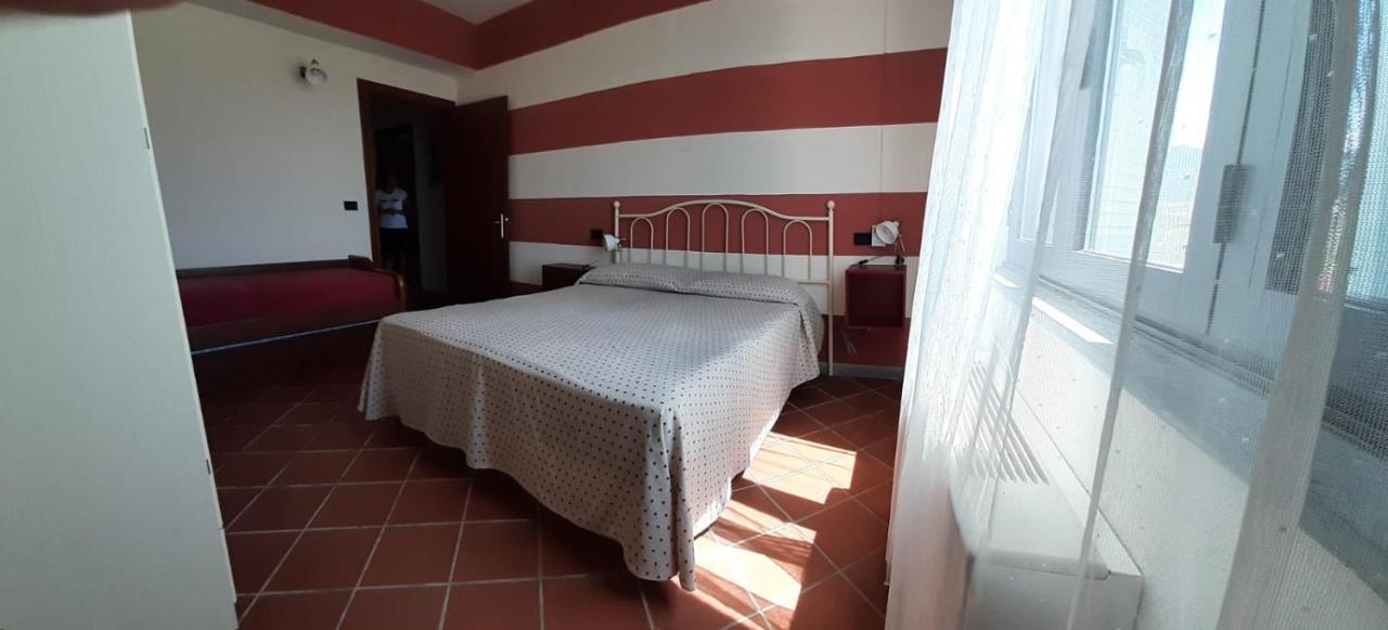Agriturismo Calendiluna Luni Buitenkant foto