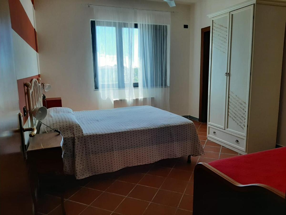 Agriturismo Calendiluna Luni Buitenkant foto