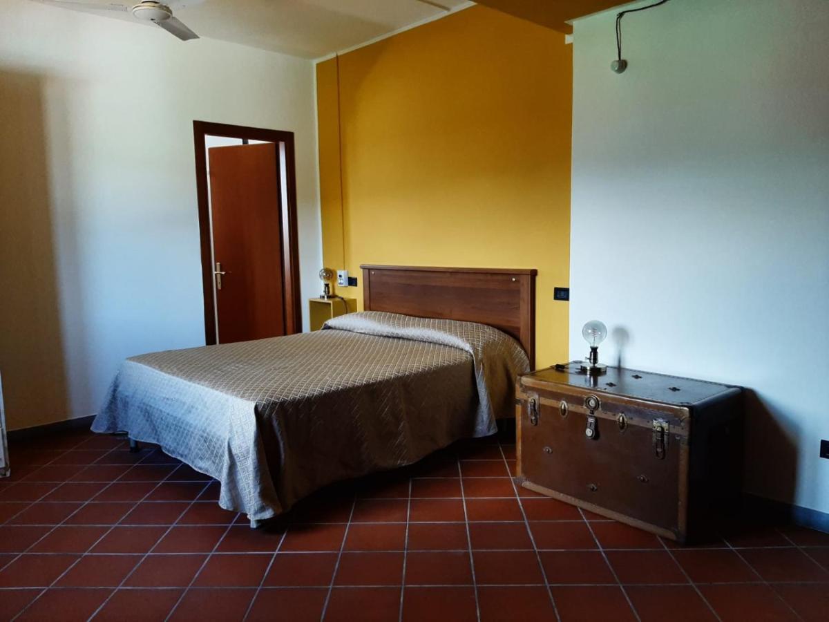 Agriturismo Calendiluna Luni Buitenkant foto